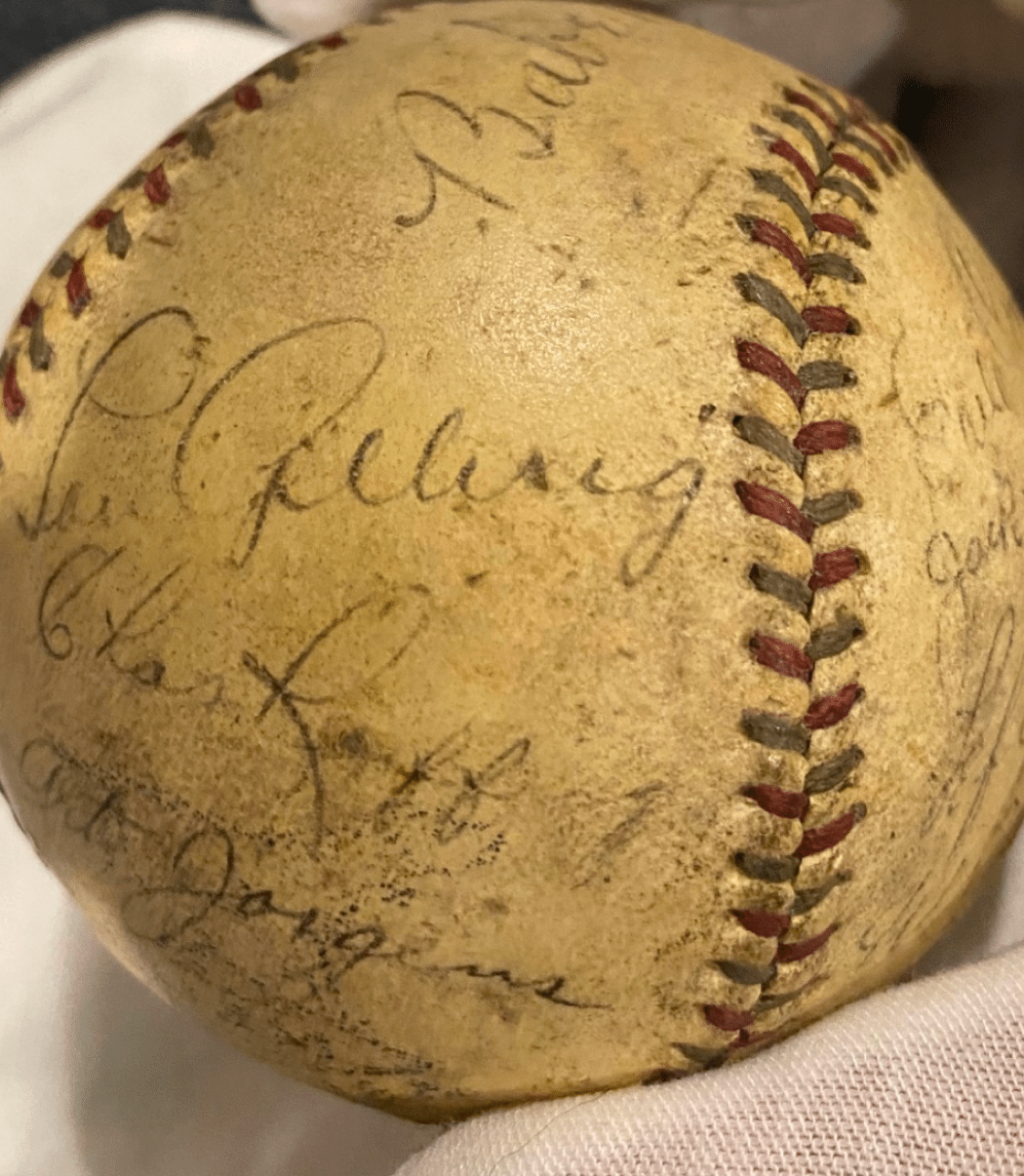 New York Yankees World Series Champions Team Signed Baseball (JSA)